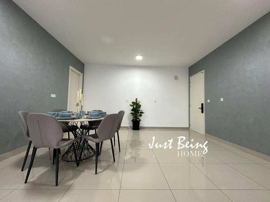 Jbh Family For 6pax King/queen/single/sofa Kuala Lumpur
